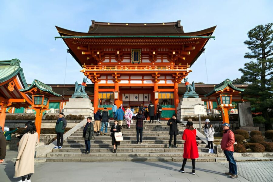 Osaka/Kyoto: Private Kyoto and Nara Day Trip - Fushimi Inari Taisha: the start that sets the tone