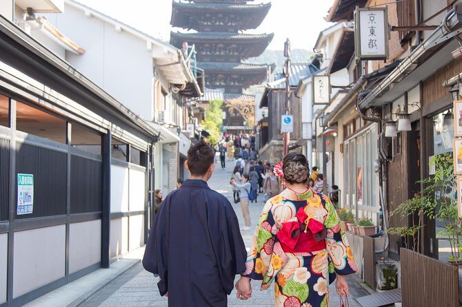 Photo Shoot with a Private Vacation Photographer in KYOTO, JAPAN - Philosopher’s Walk: Calm-Feeling Stroll Photos