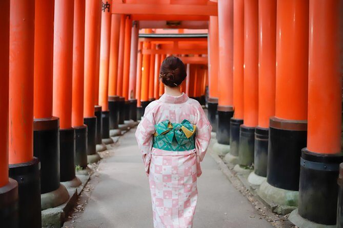 Photo Shoot with a Private Vacation Photographer in KYOTO, JAPAN - Fushimi Inari Taisha: Getting Clean Shots on the Steps