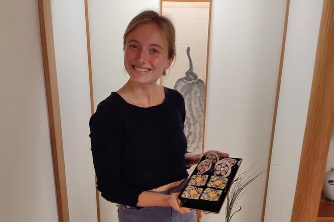 Private Art Sushi Roll Class in Kyoto - The Setting: Traditional Home, Tatami Floor, and Family-Friendly Notes