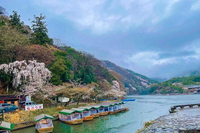 Private car tour Let's uncover secrets of majestic Kyoto history - Stop 5: Kinkakuji’s gold-leaf top floors and the shine effect
