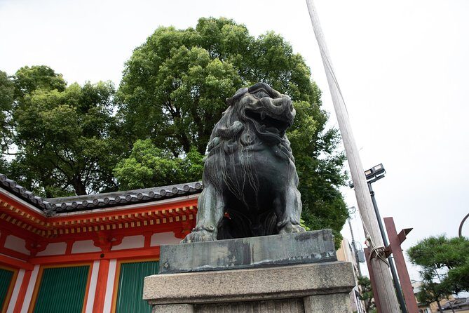Private City Kickstart Tour: Kyoto - Yasaka Shrine, 1350 years of Kyoto’s living edge