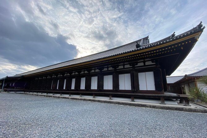 Private & Custom KYOTO Walking Tour - your Travel Companion - Stop 3: Sanneizaka and Ninenzaka preserved streets