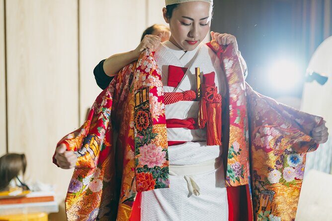 Private Kyoto Photography and Dress up Adventure （ALL PLAN) - Hagoromoya and the Meeting Point at 60 Motoyoshichō