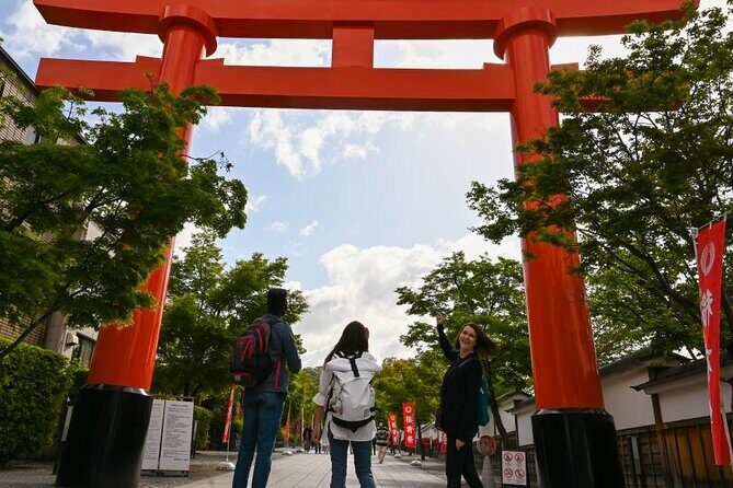 Private Kyoto Tour with a Local, Highlights & Hidden Gems, Personalised - Gion, Hanami-koji Street, and the tea house lanes you can’t rush