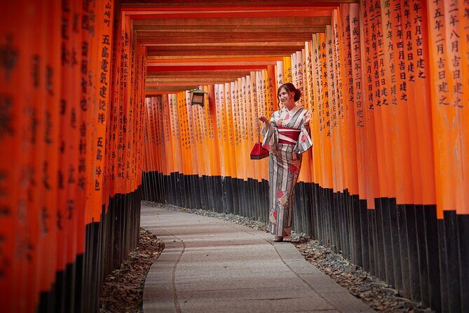 Private photo shoot & walk in Kyoto - Professional photo shoot - How Jens helps you look natural (not stuck posing)