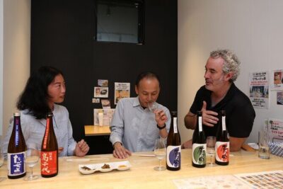 Private Sake Tasting in Central Kyoto with Sake Sommelier - Meeting Point: How to Find the Right Person Before You Even Start