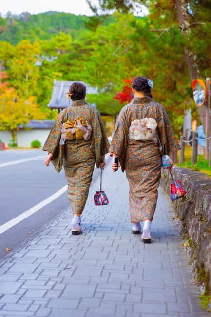 Sacred Pathways: Discover the Philosopher's Path of Kyoto - Getting ready: what to pack and how to handle the 5 km walk