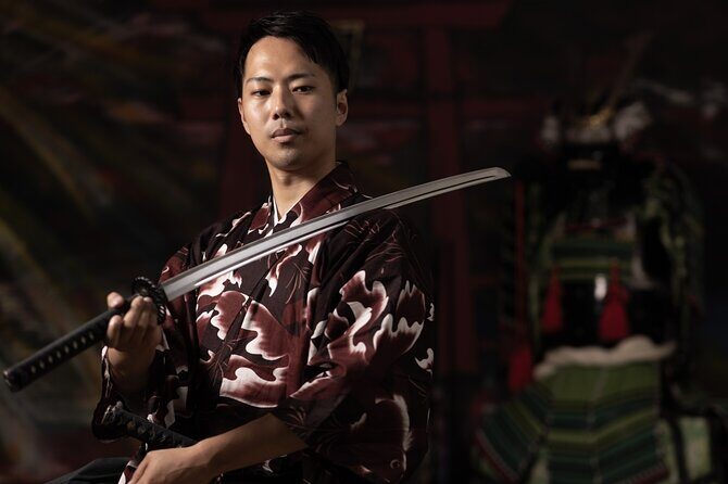 Samurai Training with Modern day Musashi in Kyoto - Learning the katana kata form step-by-step