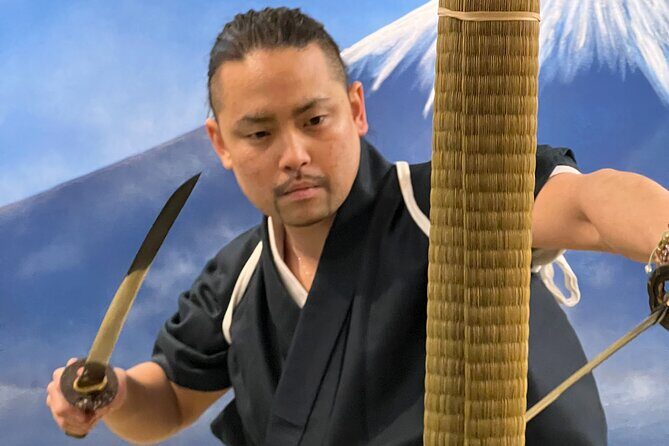 Samurai Training with Modern day Musashi in Kyoto - Watching the master: performances with one, then two katanas
