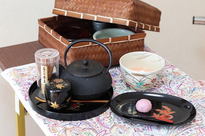 Sushi or Traditional Japanese Cuisine in a Kyoto Home with Emika - A Kyoto Home Meal With Emika: What Makes It Different