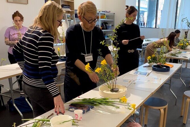 Traditional Japanese Flower Styling Workshop - Ikebana in Kyoto - Meet Master Fooraku and Settle Into the Class
