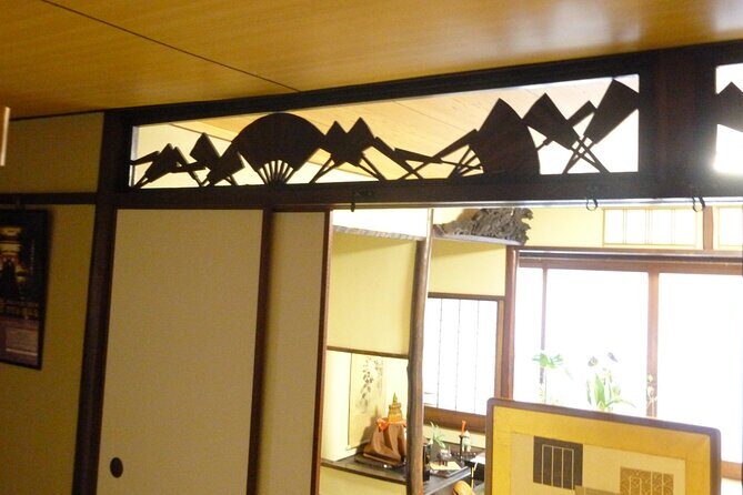 Zen Meditation for Life in Kyoto - Nishi Honganji area and temple time (without turning it into a checklist)