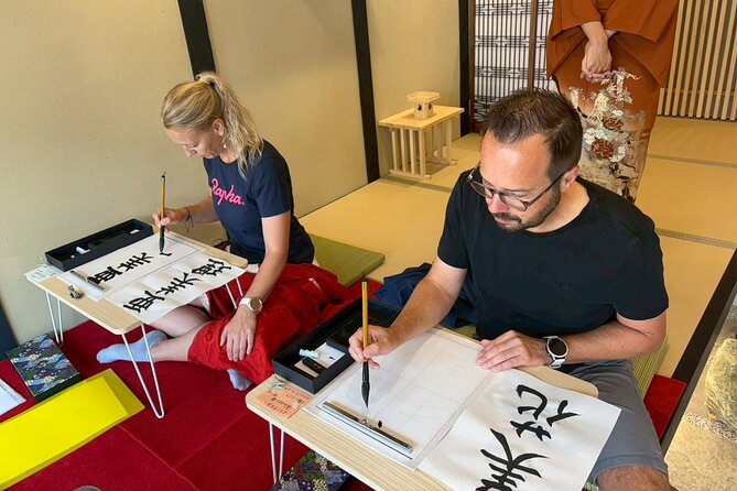 【OKADA】Kyoto Japanese calligraphy experience (shodo) - Optional Fan Calligraphy: Sensu or Uchiwa for Gifts
